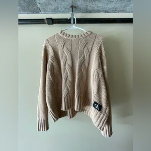 Calvin Klein sweater//size M